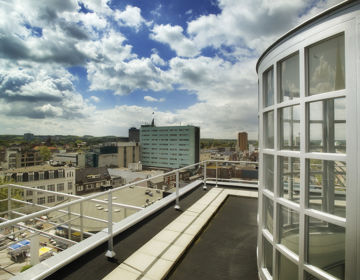 Panoramafoto vanaf het SCHUNCK Glaspaleis over Heerlen