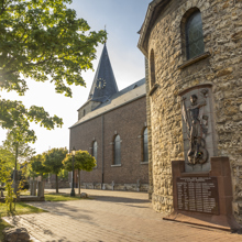 St. Laurentiuskerk Voerendaal Close Up Met Zon