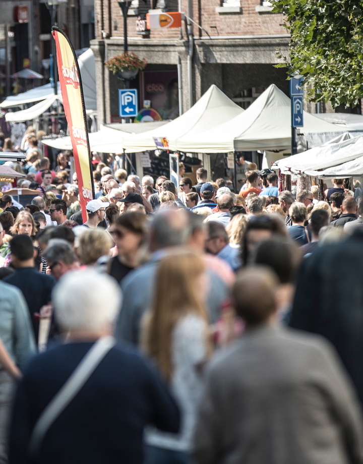 Een heel erg drukbezochte jaarmarkt in Meerssen
