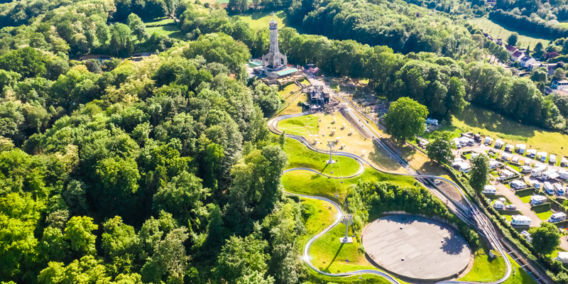 Luchtfoto van Attractiepark Kabelbaan Valkenburg