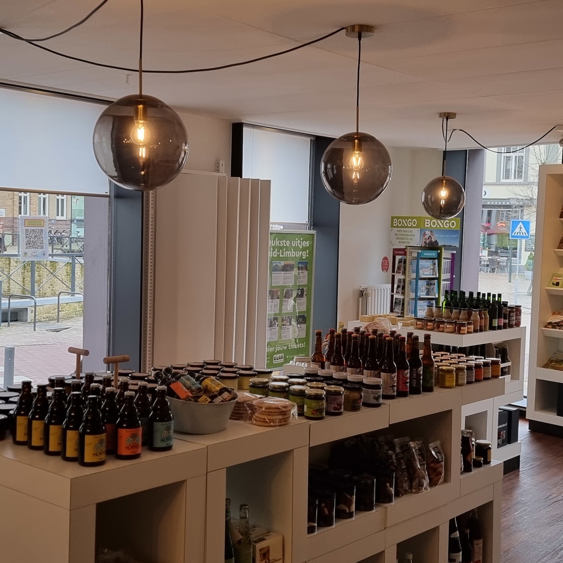 Visit Zuid-Limburg Shop Gulpen winkelbeeld met streekproducten