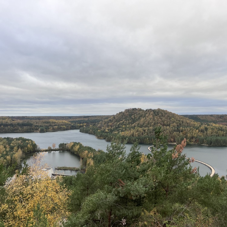 uitzicht vanaf mijnsteenberg in terhills in de herfst