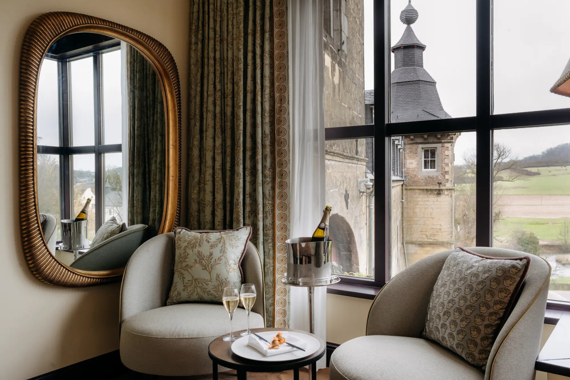 Een feestelijke overnachting bij Château Neercanne