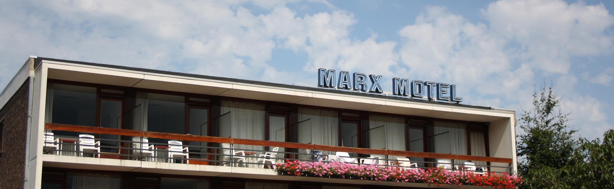Marx Motel