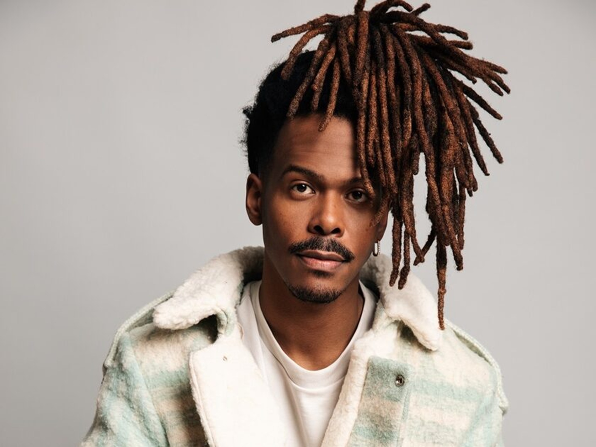 Jeangu Macrooy - Young, Awkward & Lonely