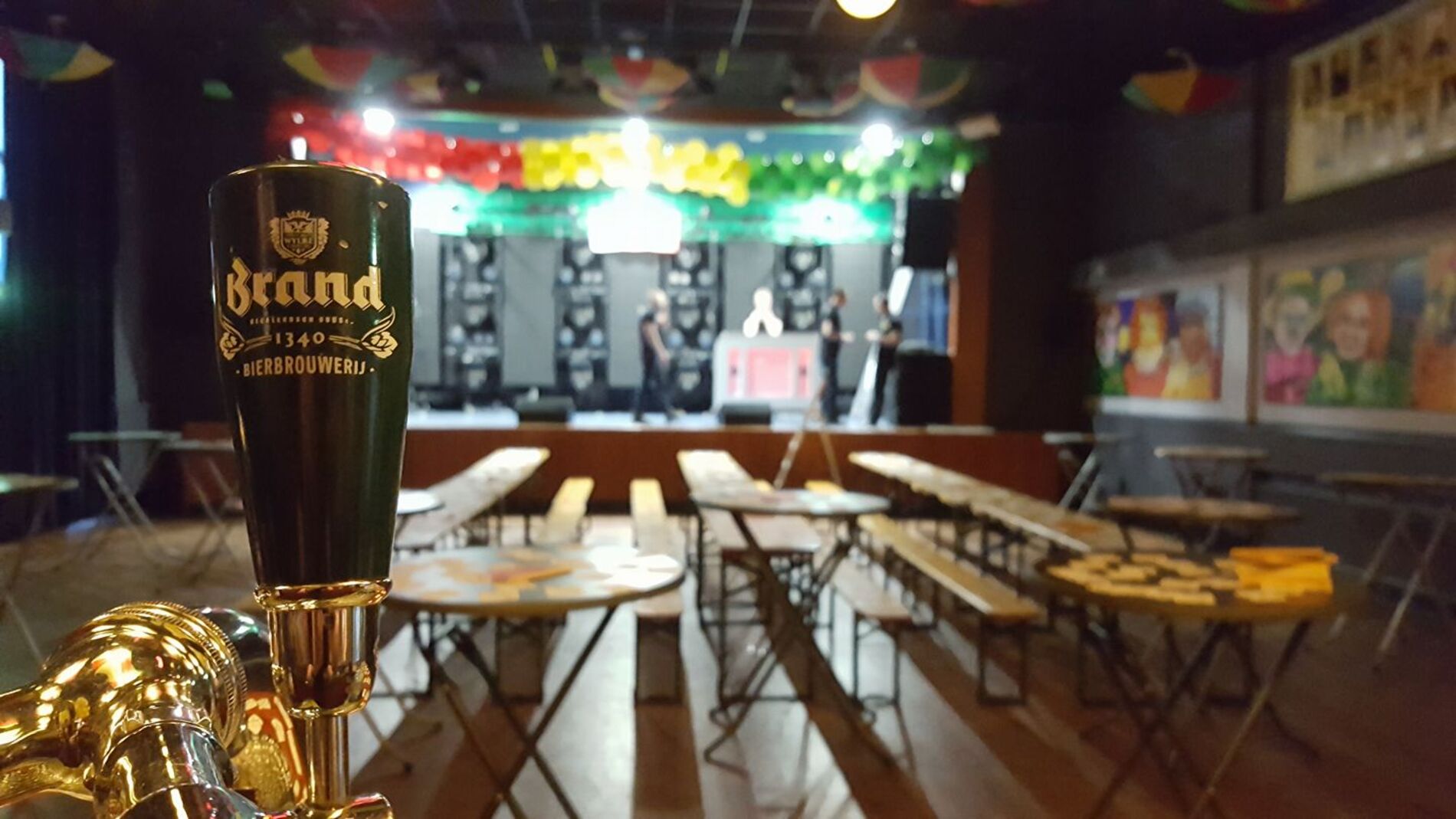 26e Hièrrezitting UK'98