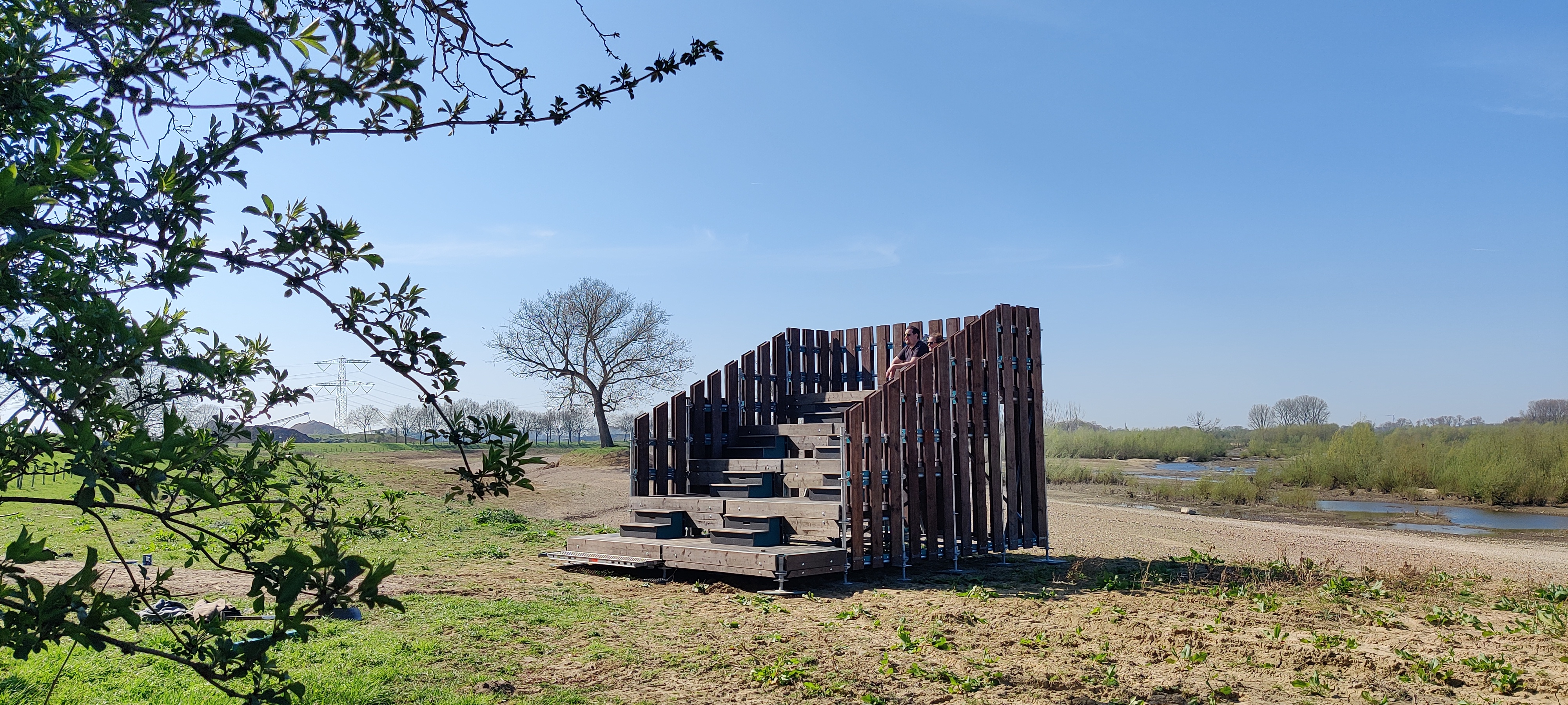 Verplaatsbaar uitkijkpunt RivierPark Maasvallei
