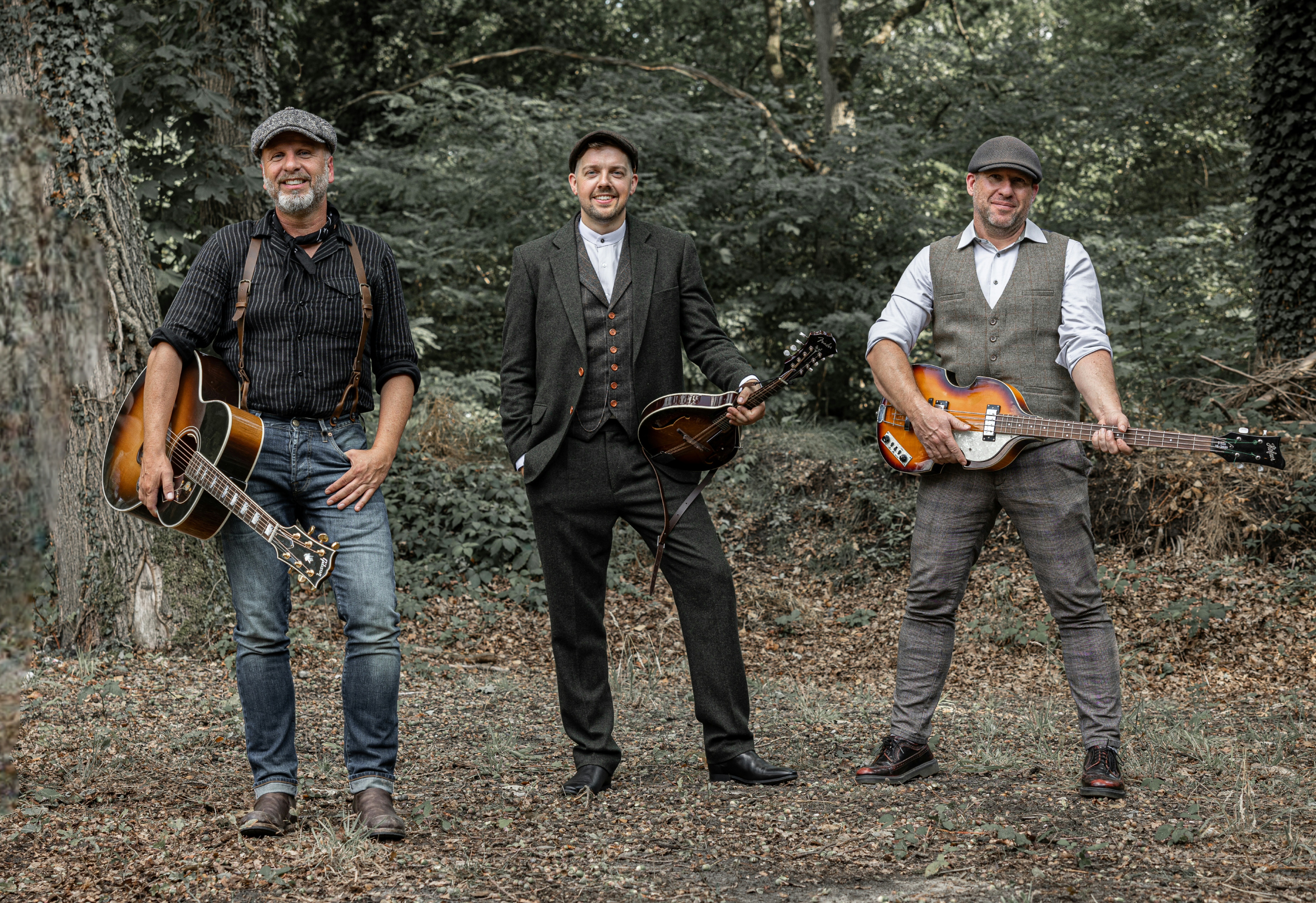 Koempelfolk met Chieff Bellstar