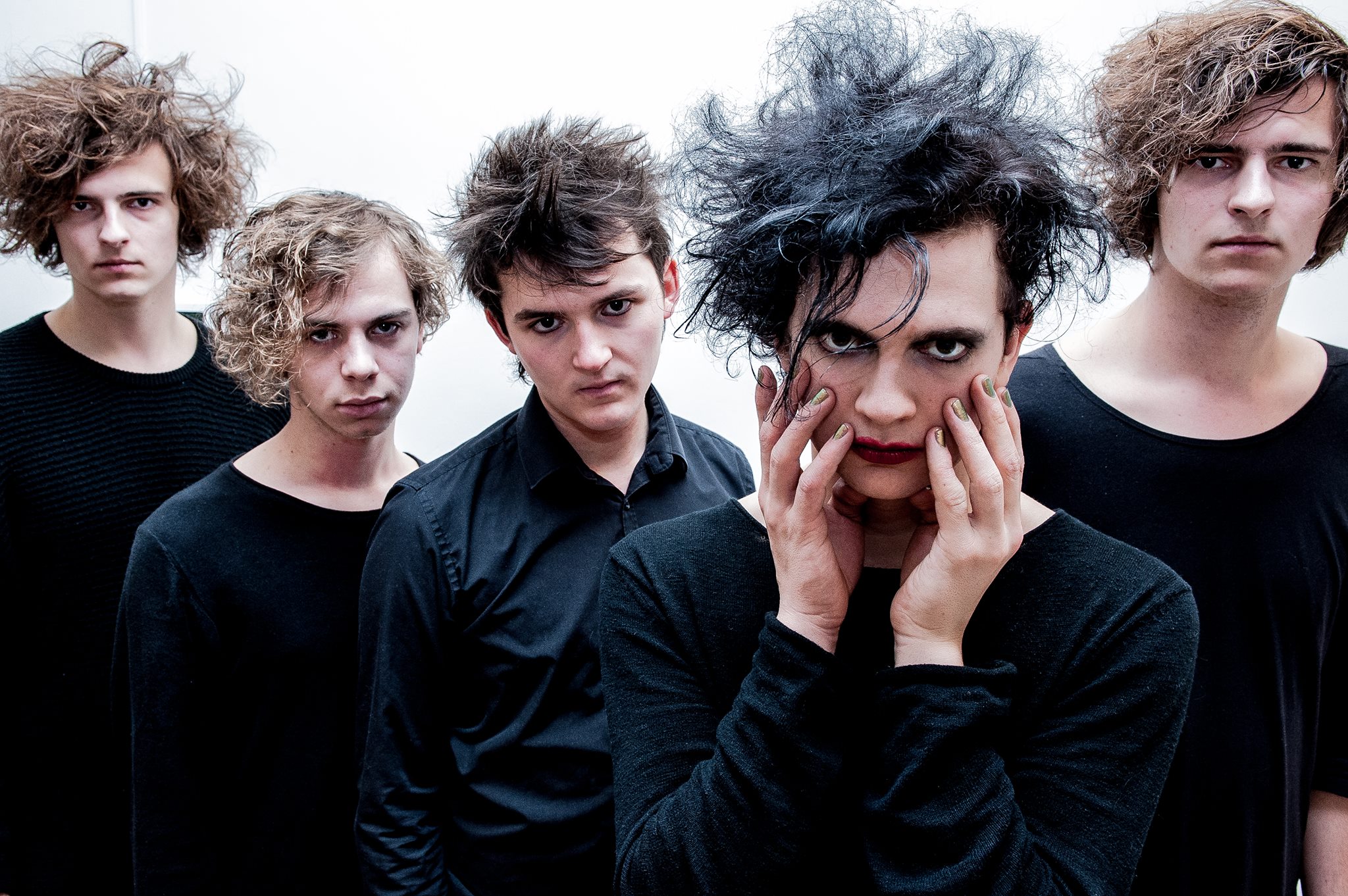 Temple of Wave – met I Found The Cure, Joy Division Undercover en Sneakers