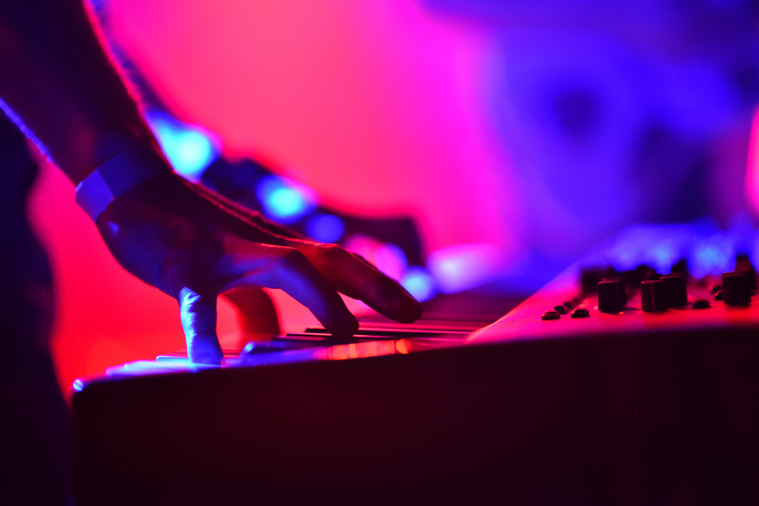 Eerste Heiligdomsvaart Popconcert - Spinvis